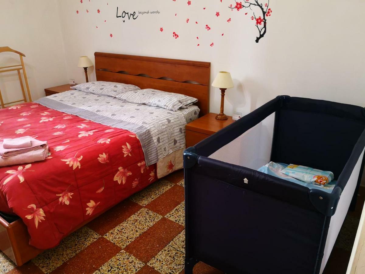 Angoletto Di Trastevere Rom Exterior foto